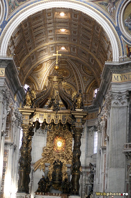 The interior of Saint Peter’s Basilica at the Vatican – Webphoto.ro